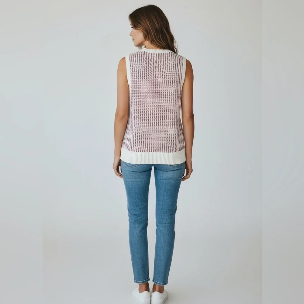 Chic Knit Sweater with Red Stripes - Picture 2 of 3